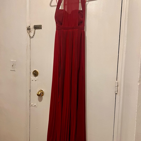 Super Classy Maxi evening dress with flow drapery sides - Picture 8 of 9